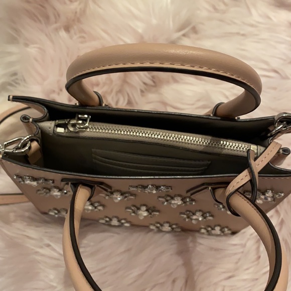 COPY - Michel Kors Mercer Medium Saffiano with crystals - Picture 8 of 11